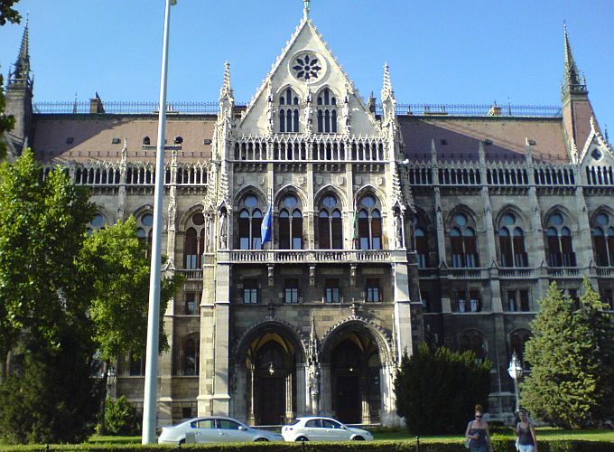 H:Budapest>Denkmalrundgang4>-Parlament1