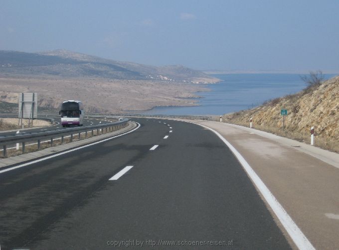 Auf der Autobahn A1 >  bei Maslenica