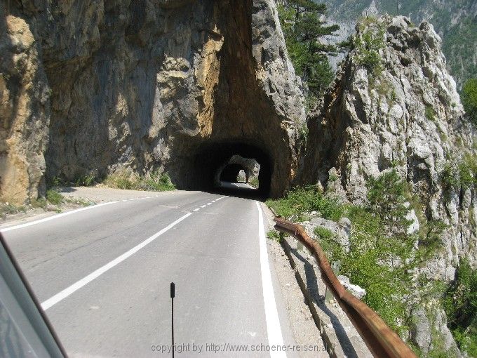 Durmitor > Trsa > Straße ins Pivatal