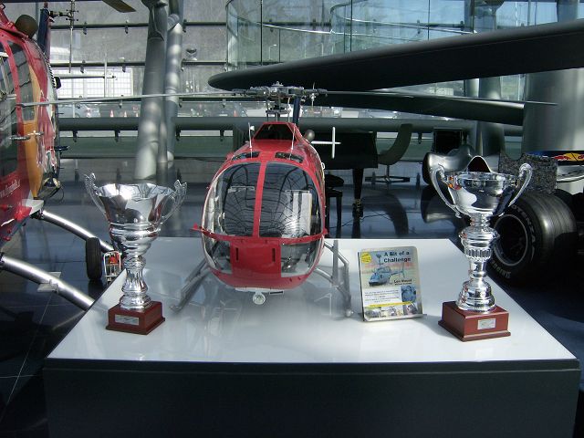 > Flughafen > Red Bull Hangar 7 6