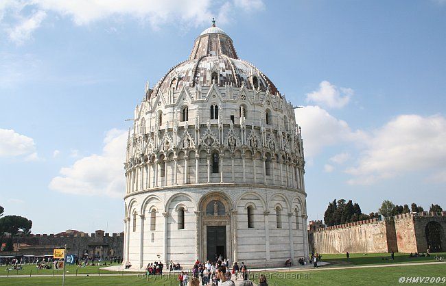 PISA > La Piazza del Duomo > Baptisterium (Battistero)