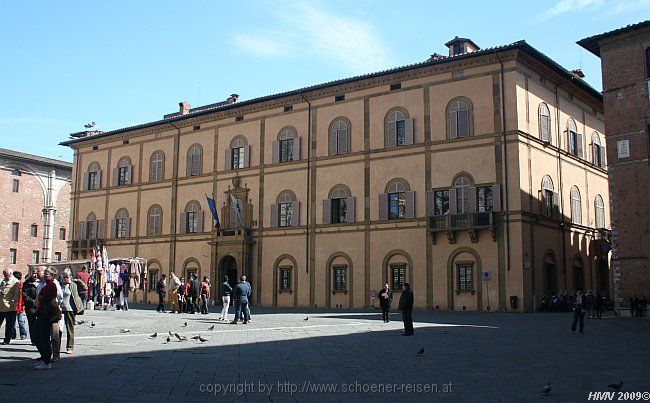 SIENA > Domplatz > Praefektur