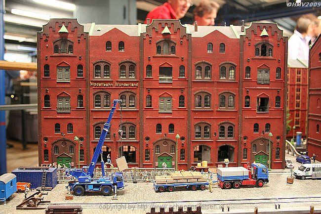 HAMBURG-SPEICHERSTADT > Miniatur Wunderland > Hamburg > Hafen > Speicherstadt > Modellbahn