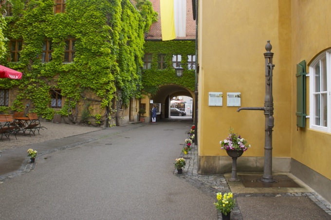 Fuggerei die kleine Stadt in der Stadt Augsburg