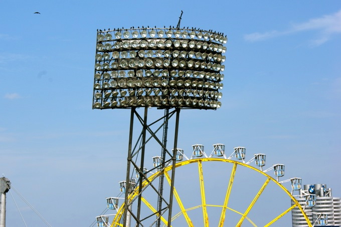 OLYMPIASTADION > Zeltdachtour 6