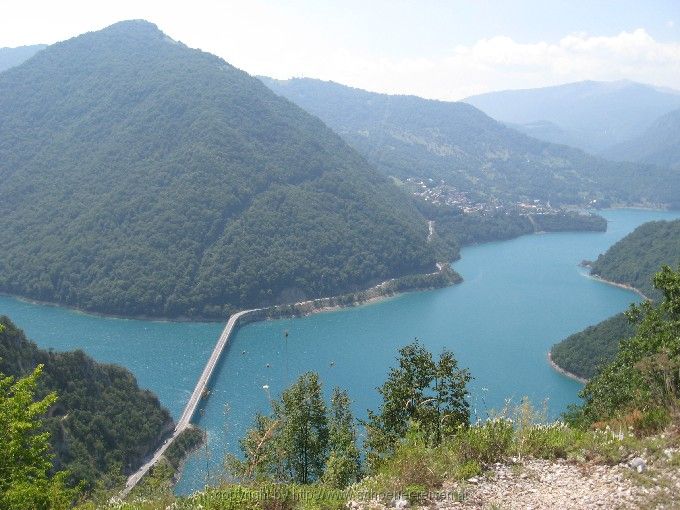 PIVA > Stausee > Stadt Pluzine