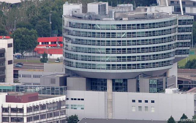 STUTTGART-UNTERTÜRKHEIM > Daimlers VTC - Van Technologie Center