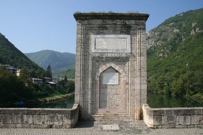 Drina > Brücke > steinerne Tafel