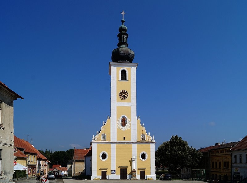 CZ: BENESOV NAD CERNOU > Hl. Nepomuk