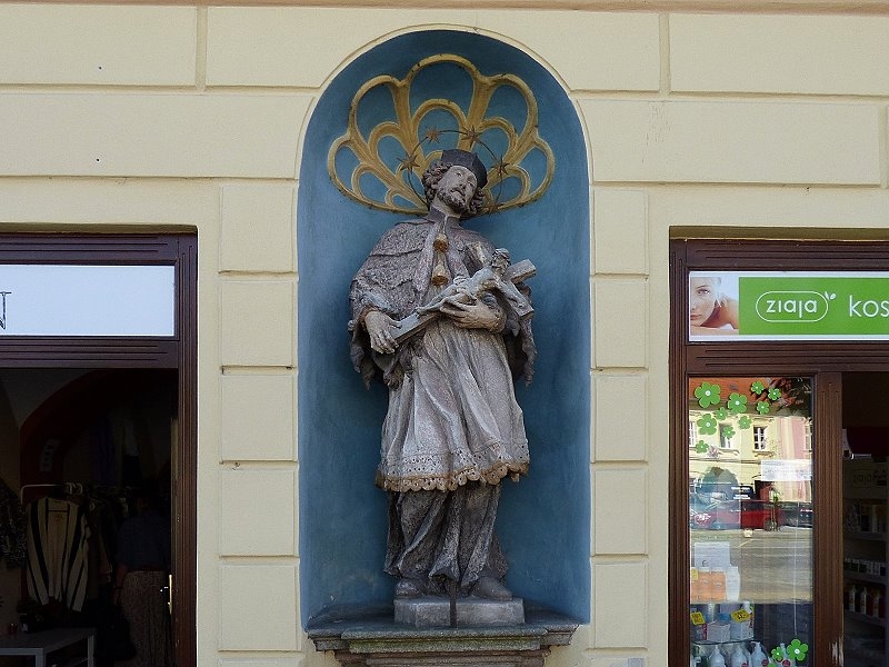 CZ: Jindrichuv Hradec > Nepomuk nahe dem Marktplatz