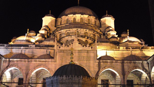 Istanbul - Neue Moschee an der Galata Brücke 3