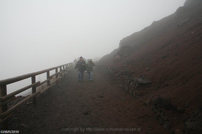 NATIONALPARK VESUV > Aufstieg zum Vulkankrater