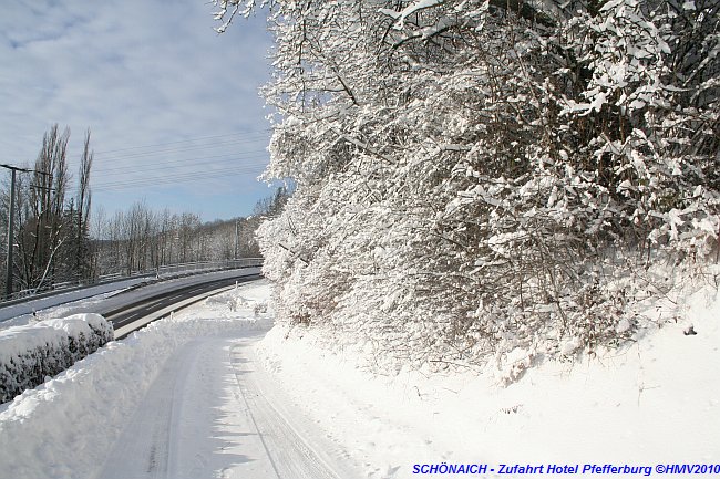 SCHÖNAICH > Hotel Pfefferburg > Zufahrt am 26.12.2010