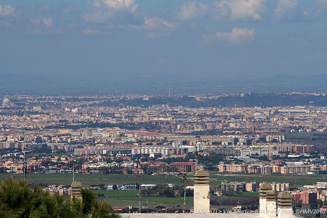 FRASCATI > Ausblick auf Rom in der Via Merli