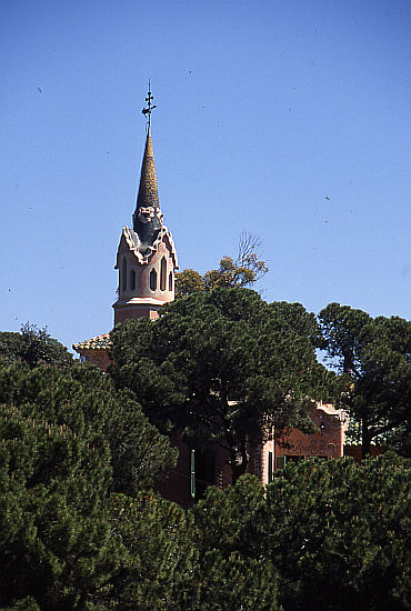 BARCELONA > Park Guell > Gaudi > Ausstellungsgebäude