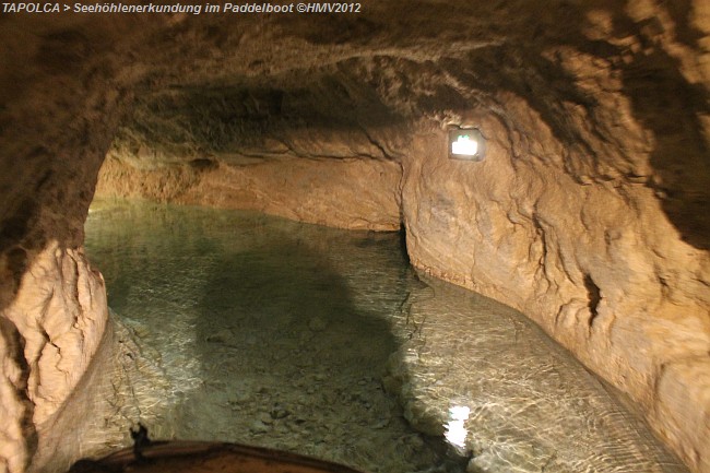 TAPOLCA > Seehöhle > Paddelboot > Höhlenerkundung