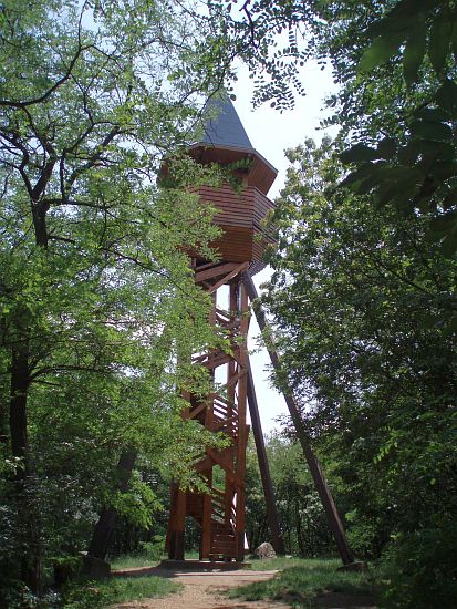 SUKORO am Velencer See > Aussichtsturm im Pákozd-Sukoró Arboretum