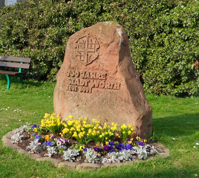 D:Bayern>Wörth am Main>Gedenkstein 700 Jahre