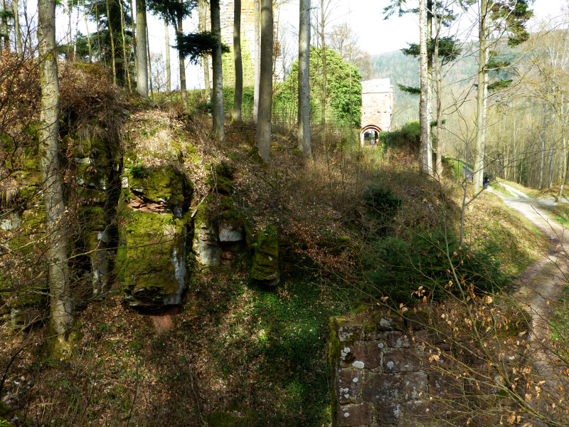D:Bayern>Wildenburg>äußerer Halsgraben1