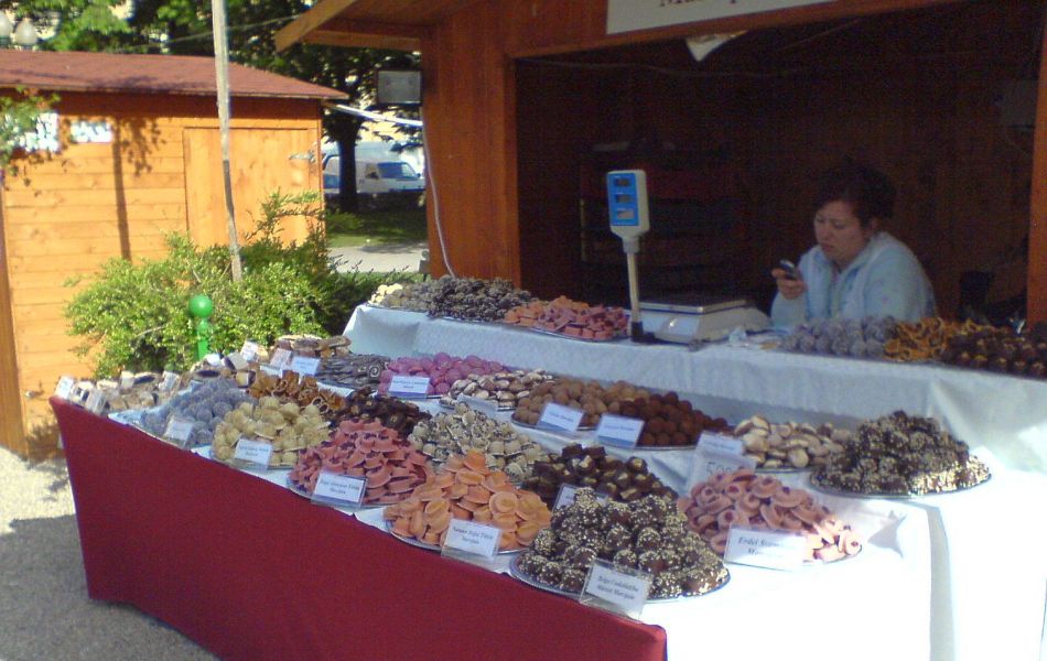 H:Eger>Marktstand>Süßigkeiten