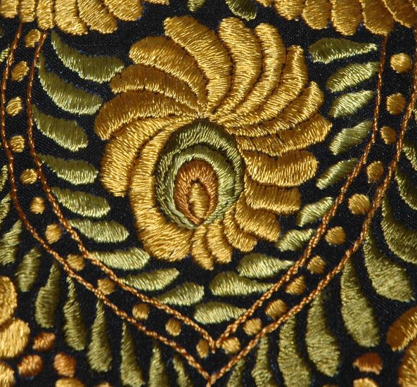 H:Mezőkövesd>Stickerei2