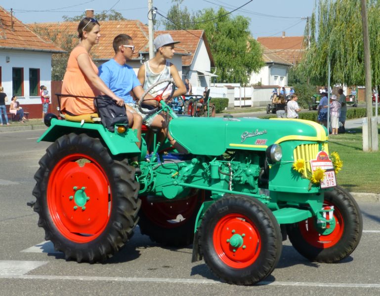 H:Mezőkövesd>Veteranenkorso>Güldner AZK