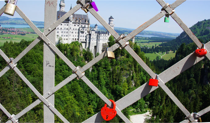 Liebesschlösser an der Marienbrücke