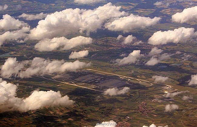 ERDINGER MOOS > Flughafen München