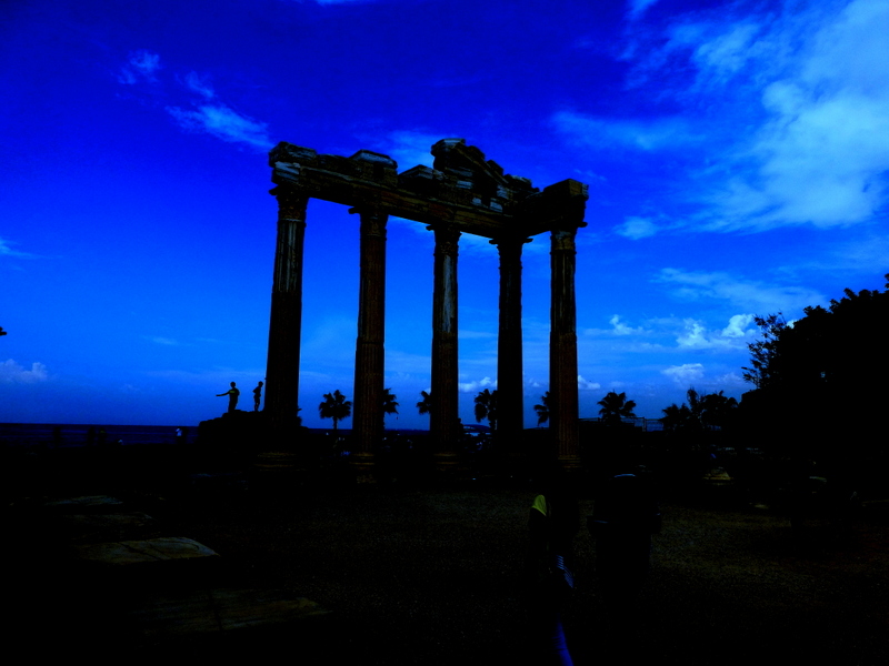 Silhouetten und Skylines in Side / Türkei