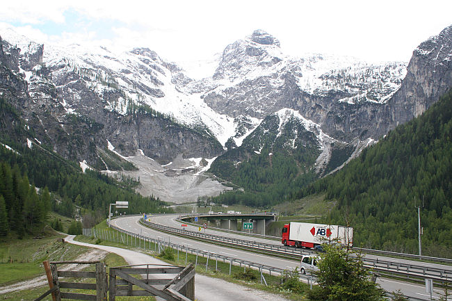 A10 > TAUERNALM > Tauernautobahn in Richtung Tauerntunnel