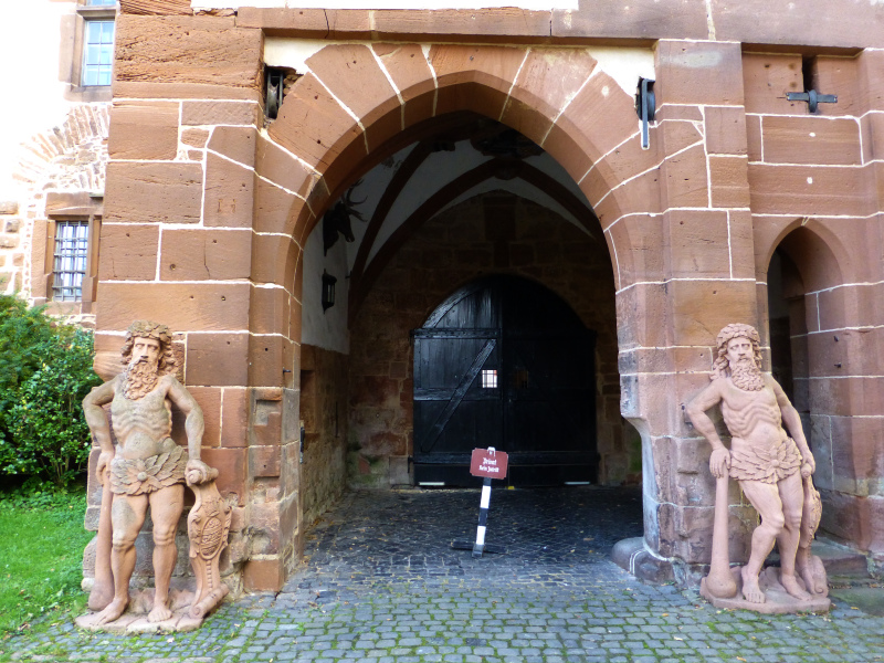 D:Hessen>Büdingen>Schloss>Hauptburg>Luwigstor