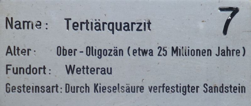 D:Hessen>Büdingen>Altstadtparkplatz>Tertiärquarzit>Schild